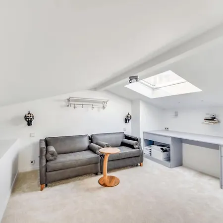 شقة Elegant Apartment Offers Three Bedrooms باريس