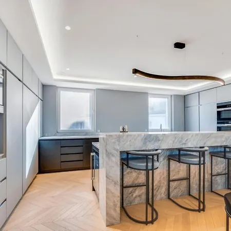 شقة Elegant Apartment Offers Three Bedrooms